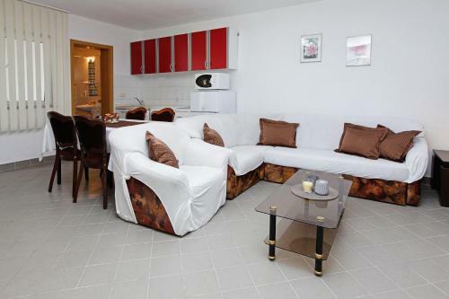 Rose Garden Apartments