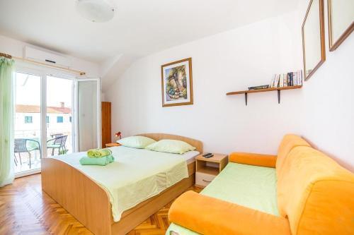 Apartments With A Parking Space Bol (brac) - 12980