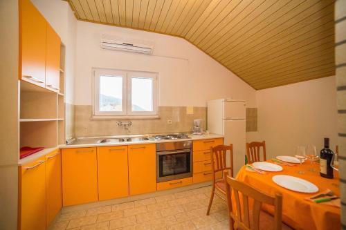 Apartments With A Parking Space Bol (brac) - 12980