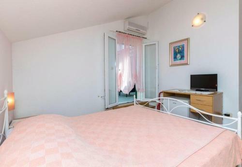 Hostal Apartments And Rooms Mate 1