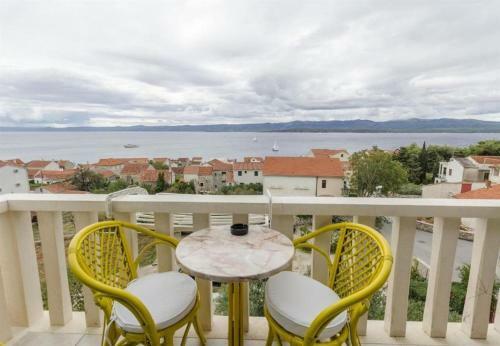 Hostal Apartments And Rooms Mate 1