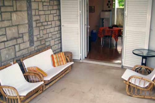 Apartments With Wifi Bol (brac) - 8736