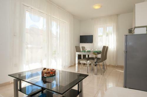Vista Apartments