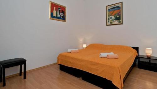 Apartments And Rooms With Parking Space Bol (brac) - 15418