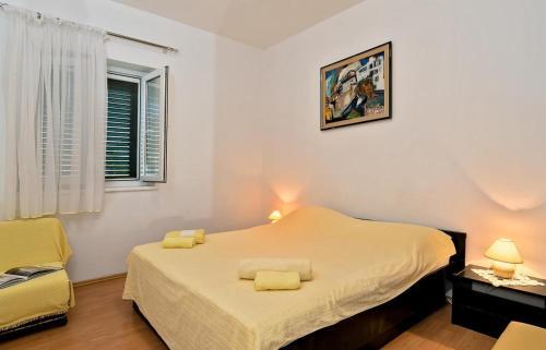 Apartments And Rooms With Parking Space Bol (brac) - 15418