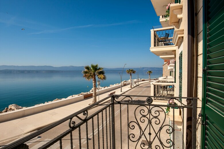 Luxury Seaside Apartments
