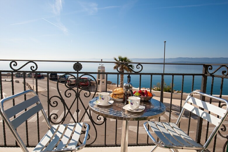 Luxury Seaside Apartments