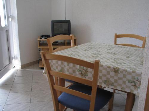 Apartments With A Parking Space Bol (brac) - 12474