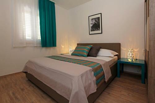 Iris Apartments Bol - Adults Only