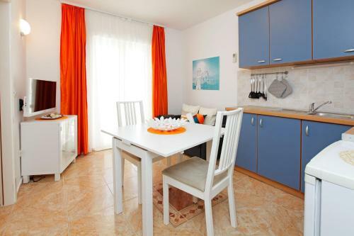 Apartments Villa Adria Bol