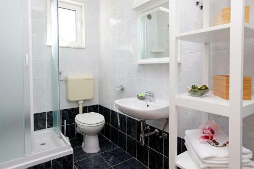 Apartments Villa Adria Bol