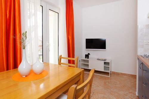 Apartments Villa Adria Bol