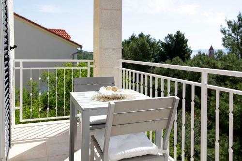 Apartments Villa Adria Bol