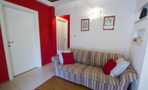 Apartments By The Sea Brela (makarska) - 11821
