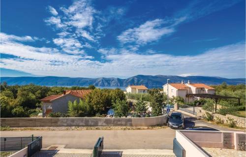Two-bedroom Holiday Home In Brzac