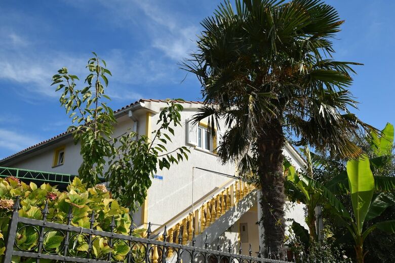 Apartments Mare