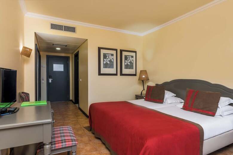 Hotel Enotel Golf Santo Da Serra