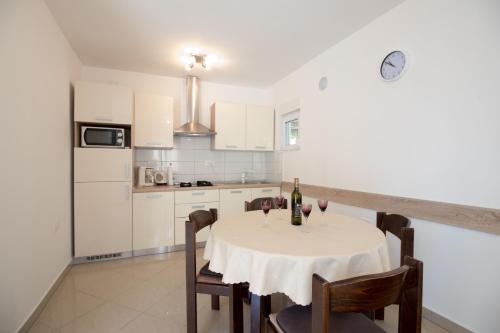 Apartamentos Buto Br. 2 (2+2 Pax)