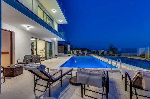 Luxus Villa Arly