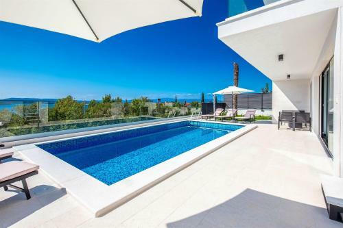 Luxus Villa Arly