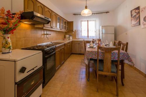 Apartment Crikvenica 13204b