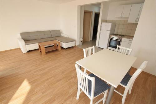 Apartments In Crikvenica 5529