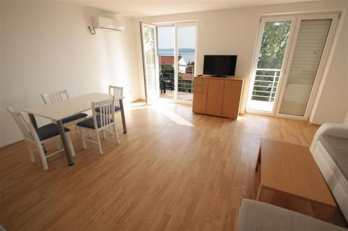 Apartments In Crikvenica 5529