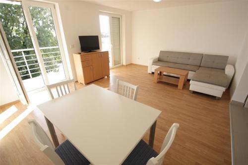 Apartments In Crikvenica 5529