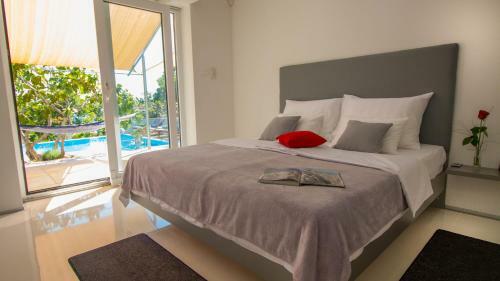 Organic Gardens Villa