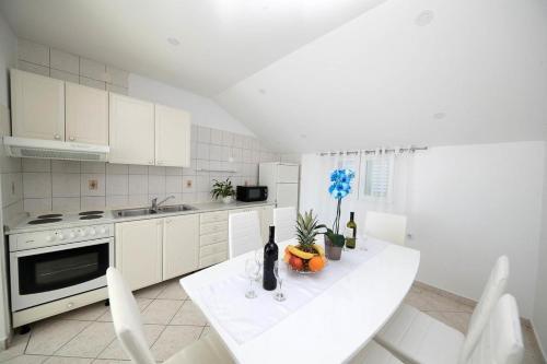 Apartment Crikvenica 12116c