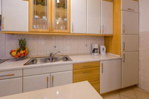 Apartments In Crikvenica 14220
