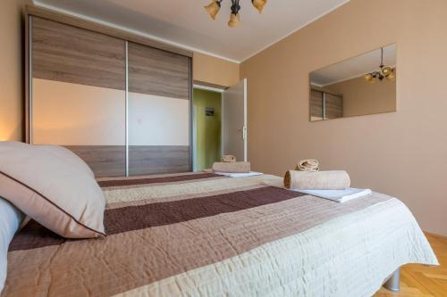 Apartments In Crikvenica 14220
