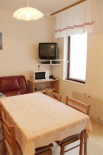 Apartment Danila Mali Lo?inj