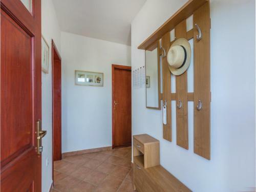 Two-bedroom Apartment In Dracevac