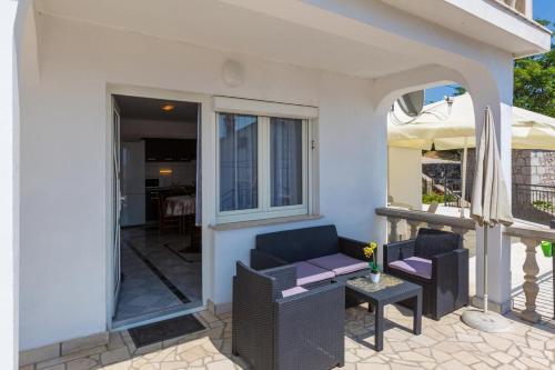 Apartments With A Swimming Pool Dramalj (crikvenica) - 5551