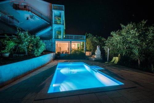 Apartments With A Swimming Pool Dramalj (crikvenica) - 5551