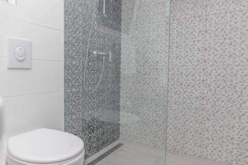 Apartment In Dramalj 35806