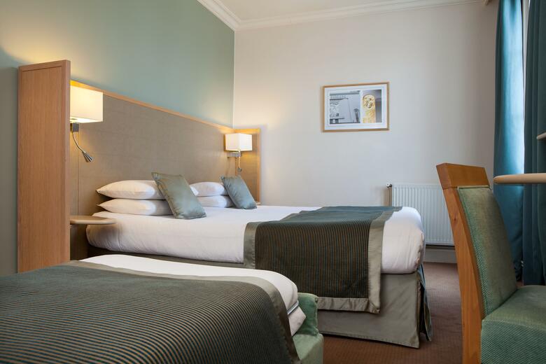 Hotel Corona Opera