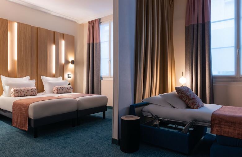 Hotel Corona Opera
