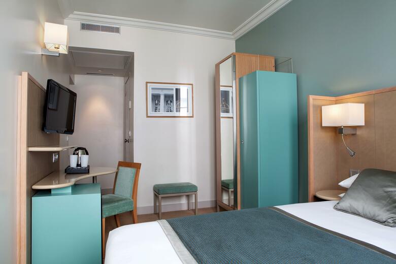 Hotel Corona Opera