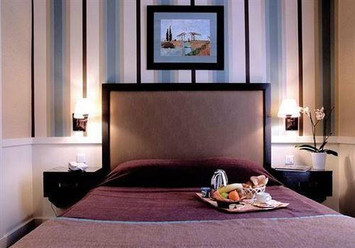 Elysees Union Hotel