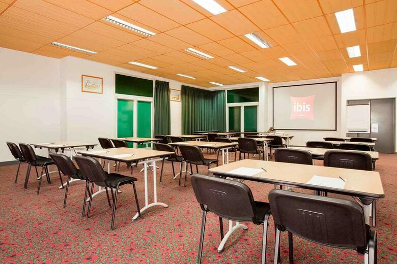 Hotel Ibis Paris Porte de Montreuil