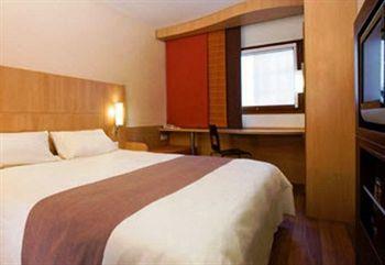 Hotel Ibis Paris Porte de Montreuil