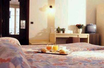 Hotel Montparnasse Alesia