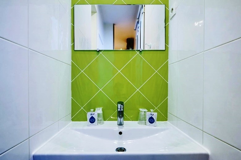 Hotel Kyriad Canal Saint Martin Republique