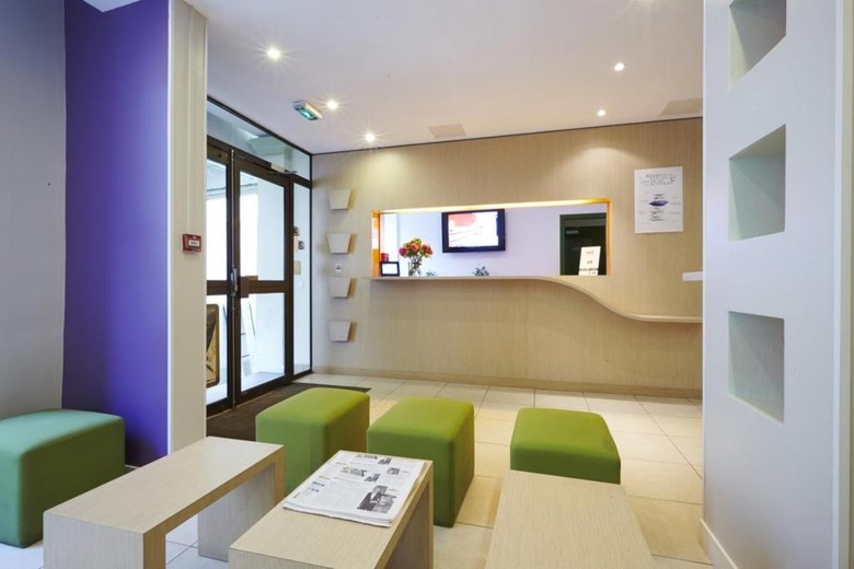 Hotel Kyriad Canal Saint Martin Republique