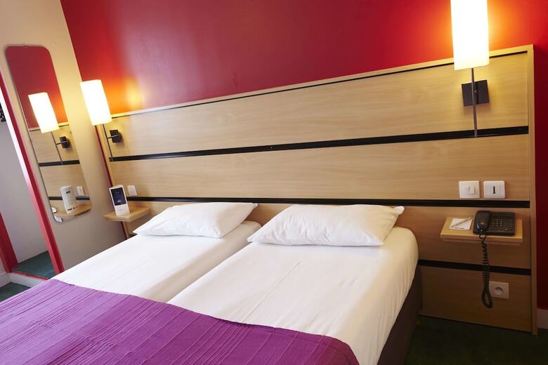 Hotel Kyriad Canal Saint Martin Republique