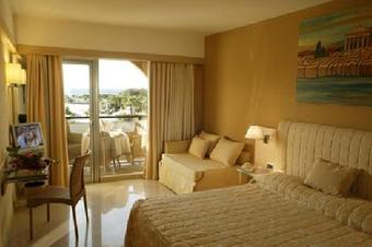 Hotel Acacia Resort