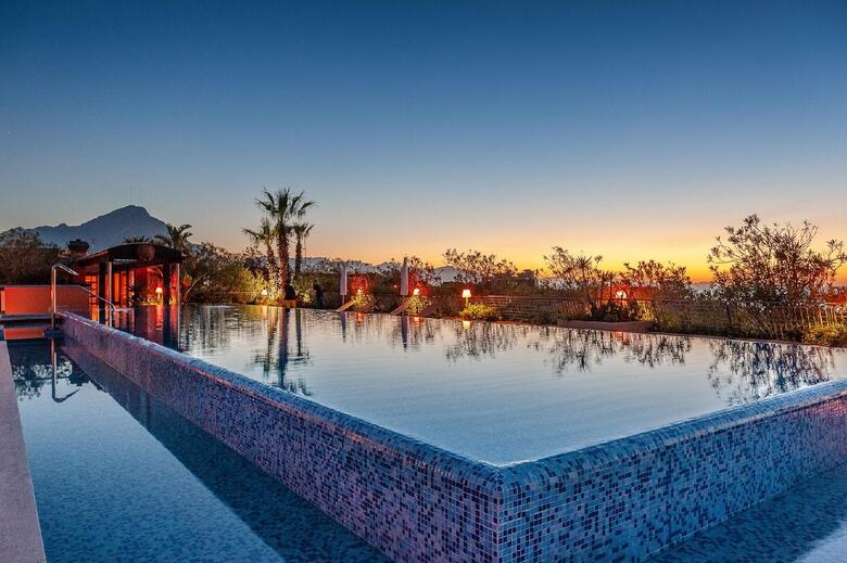 Hotel Acacia Resort