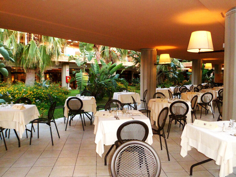 Hotel Acacia Resort